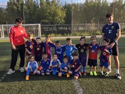 Minis i prebenjamins de l’EDFOR amb tres entrenadors al camp